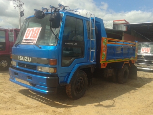 ขายรถบรรทุกหกล้อดั้ม