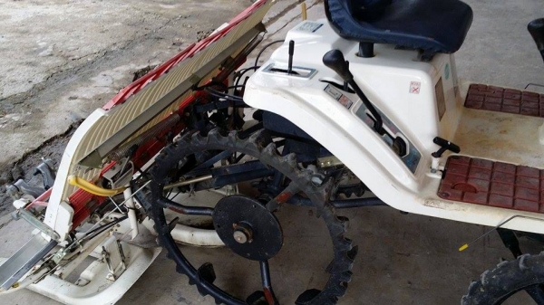 รถปลูกข้าวนั่งขับ YANMAR เก่าญี่ปุ่น สภาพสวย เครื่องยนต์ติดง่าย สภาพพร้อมใช้งาน รถปลูกข้าวนั่งขับ YANMAR เก่าญี่ปุ่น สภาพสวย เครื่องยนต์ติดง่าย สภาพพร้อมใช้งาน