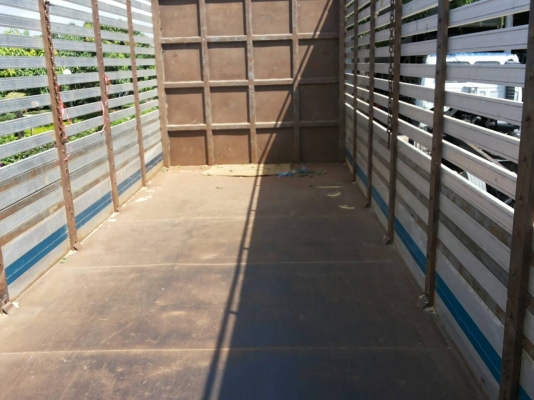 ขายกะบะบรรทุก 10 ล้อกว้าง 2.5 ม./ ยาว 7.5 ม. ใส่อีซูซุ