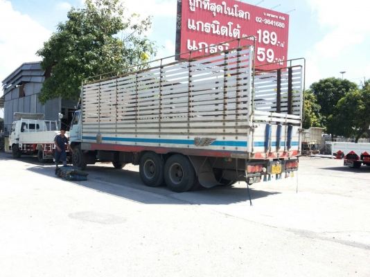 ขายกะบะบรรทุก 10 ล้อกว้าง 2.5 ม./ ยาว 7.5 ม. ใส่อีซูซุ