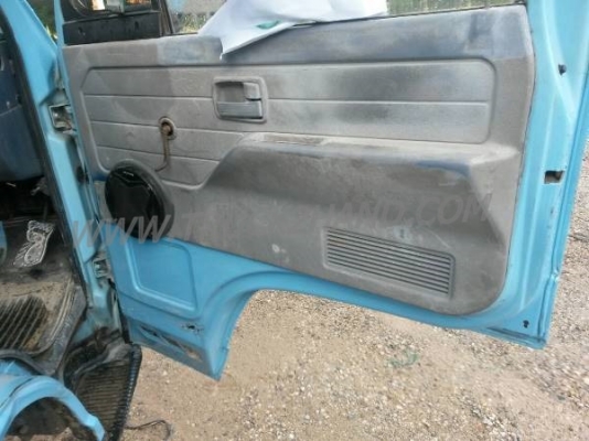 ISUZU 6 ล้อ NKR58LU 110 แรงม้า กระบะพื้นเหล็กยาว4.40เมตร