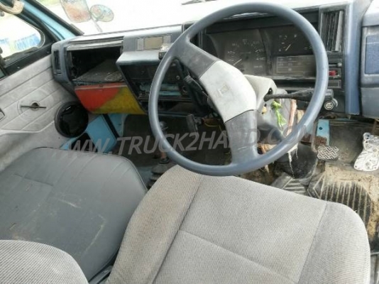 ISUZU 6 ล้อ NKR58LU 110 แรงม้า กระบะพื้นเหล็กยาว4.40เมตร