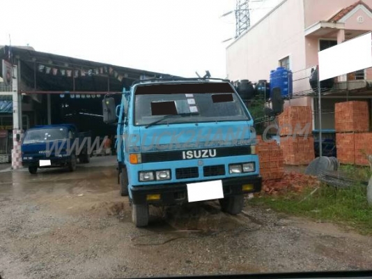 ISUZU 6 ล้อ NKR58LU 110 แรงม้า กระบะพื้นเหล็กยาว4.40เมตร