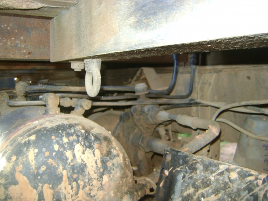 เทรนเลอร์สิบล้อ เพลาเดียวหัวยาว เครื่อง PD6  185 แรง  ขึ้นรถ 200 ได้ ราคา 325,000 บาท