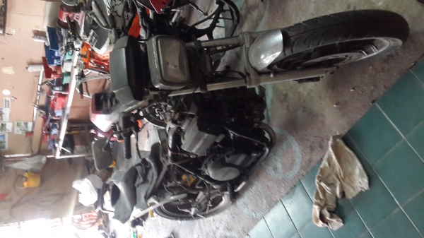 ขายด่วน vf 750sทะเบียน ภาษีไม่ขาด ลดเหลือ 32000 ด่วนๆครับ