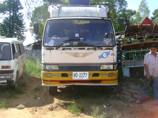 ฮีโน่ EH700  168 แรง  ( ขายตามสภาพ ) ราคา  350,000  บาท