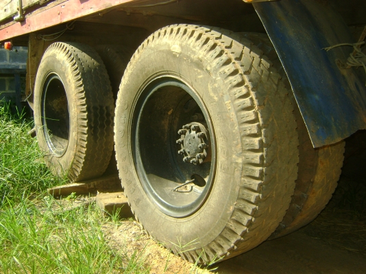 ฮีโน่ EH700  168 แรง  ( ขายตามสภาพ ) ราคา  350,000  บาท