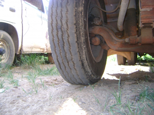 ฮีโน่ EH700  168 แรง  ( ขายตามสภาพ ) ราคา  350,000  บาท