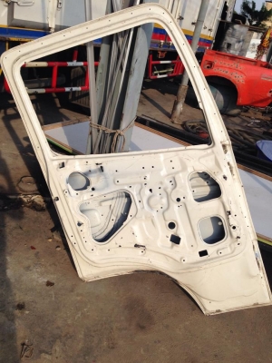 ประตูหน้าฮีโนเมก้าซ้ายซ่อม