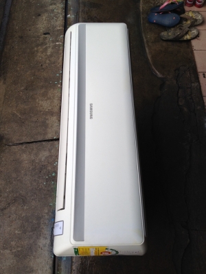 **** ขายแอร์ Samsung 12500 BTU สภาพสวย ****