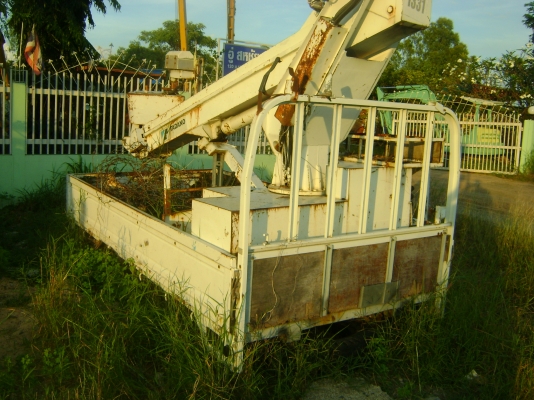 ขายกระเช้า TADANO   ตามภาพ  ราคา  52,000  บาท