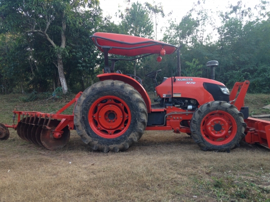 ขายคูโบต้า M7040 ใช้งาน 2000 ชั่วโมง อุปกรณ์มีดันหน้า ผาน7 ผาน3 เอกสารพร้อมโอน