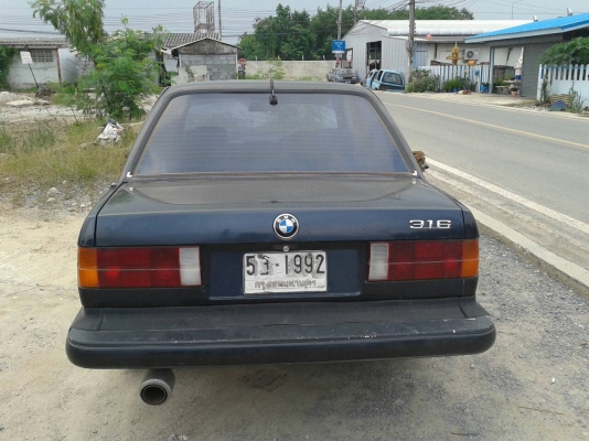 BMW 316 ปี1985 สภาพพร้อมใช้ เครื่องM10 แก็สLPG สีน้ำเงินเข้ม