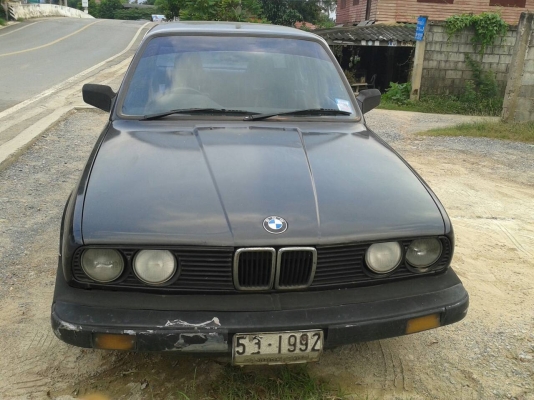 BMW 316 ปี1985 สภาพพร้อมใช้ เครื่องM10 แก็สLPG สีน้ำเงินเข้ม