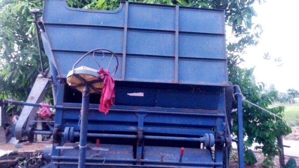 ขายตู้สีข้าว5ฟุตสิงเปลือยจัมโบ้เกษตรพัฒนาสภาพใหม่ชื้อมาจากบริษัทเกษตรพัฒนาปี53สภาพสวยมากขายถูกๆ69000บาท