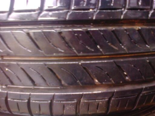 ขายเหมายางรถเก๋ง2ชุดขอบ14กับ15สภาพดึดอกสวยๆ2ชุด5,000บาทจัดไป