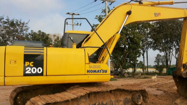 KOMATSU 200-7