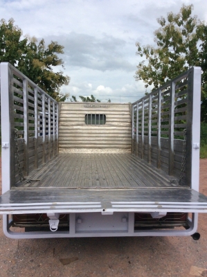 HINO FB4J กะบะเลส พวงมาลัยพาว์เวอร์ เครื่องดี ยางดี ครัทซีสวย แอร์พร้อมใช้งาน ขาย 630,000 บาท (ติดต่อ ศุภากร 081-4252943)