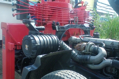 ขาย เครน5ตัน 5ปลอก 4ชัก UNIC  โทร 081-401-2955