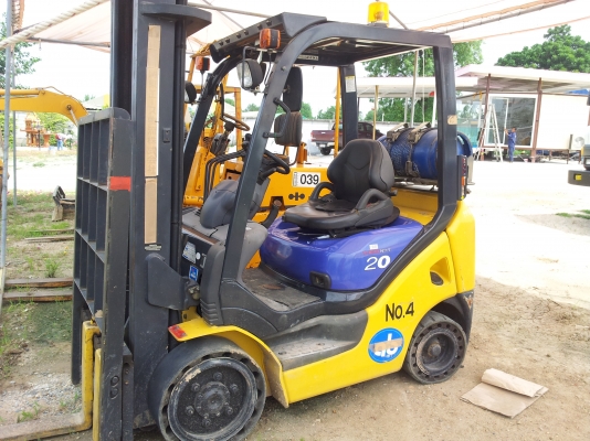 รถโฟร์คลิพท์ 2.0 ตัน แก๊ส Lpg Komatsu Fg20NT-15 รถโฟร์คลิพท์ 2.0 ตัน แก๊ส Lpg Komatsu Fg20NT-15