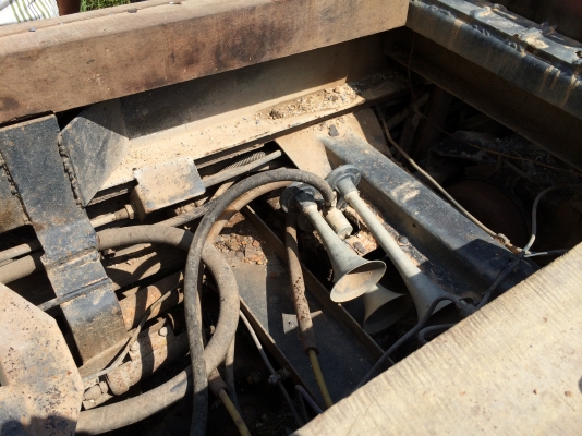 6ล้อดั้ม168แรงติดเครน3ตัน3ปลอก HINO KL300-38537 เครื่องEH700 เบรคทิฟฟี่ พ.เพาเวอร์ ยางเต็ม หังเก่งสวย เล่มพร้อม ภาษีหมดปีหน้า