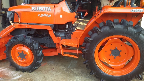 ปัญญาแทรคเตอร์มาแล้ว...จัดมาให้ครับ คูโบต้า L2808 ใบมีด  เล่มทะเบียนพร้อม ส่งทั่วไทย