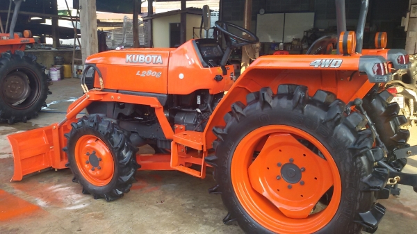 ปัญญาแทรคเตอร์มาแล้ว...จัดมาให้ครับ คูโบต้า L2808 ใบมีด  เล่มทะเบียนพร้อม ส่งทั่วไทย