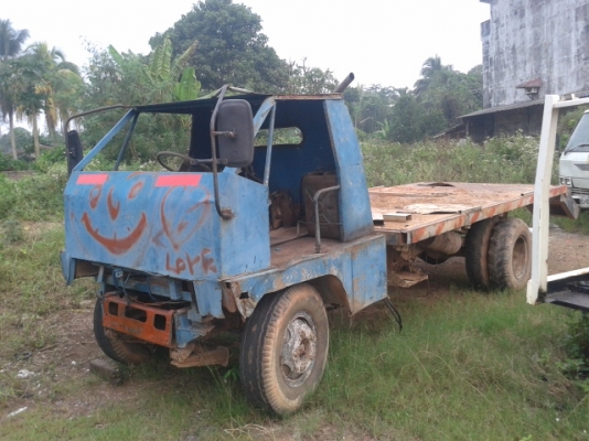 รถอีแต๋น 6 ล้อ เครื่องอีซูสุ  85 แรงม้า  มีสโลกลาง  พร้อมใช้งาน