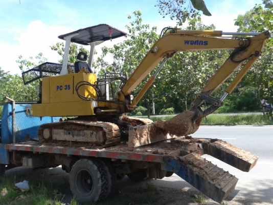 รถอีแต๋น 6 ล้อ เครื่องอีซูสุ  85 แรงม้า  มีสโลกลาง  พร้อมใช้งาน