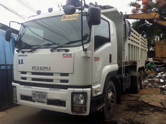 ขายดาวน์สิบล้อดั๊ม ยี่ห้อisuzu ปี2013รถใหม่ เลขไมล์28,000กม ขายดาวน์600,000บาท ผ่อนไปแล้ว1,300,000บาท เหลือผ่อน 62,395&times;35งวด โทร 090-8588220คุณนะ ID:narong498 หรือ www.truck.in.th/498