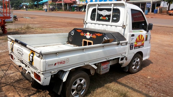***ขายแล้วครับขอบคุณ Truck2hand ขาย MINI TRUCK DAIHATSU HIJET S200P 650CC เบนซินหัวฉีด EFI เกียร์ธรรมดา พ.ธรรมดา แอร์ ล้อแม็ก เครื่องเสียง ช่วงล่างหนึบ คัสซีสวยไม่ปะไม่ดาม กระบะเหล็กเปิด3ด้าน สวยๆไม่ผุ ภายในเก๋งสวยสะอาด คอนโซลเต็ม CD-MP3 สีสันดี มีแตกมีลอ