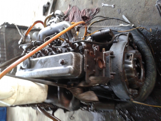 ขายเครื่องtoyota 4 ล้อกลาง ดีเซล (กระทิงน้อย)