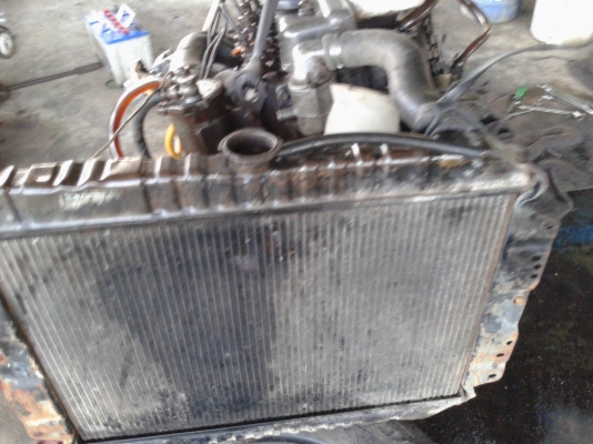 ขายเครื่องtoyota 4 ล้อกลาง ดีเซล (กระทิงน้อย)