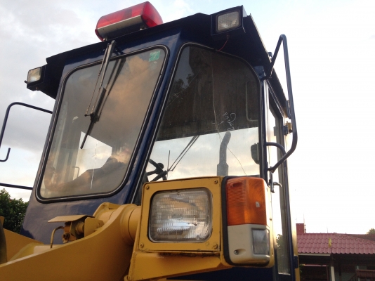 ขายรถตัก Komatsu WA 100-1 นำเข้า ยังไม่เคยใช้งานในเมืองไทย สภาพสวย พร้อมใช้ ราคาถูกมากๆ  081-9485494