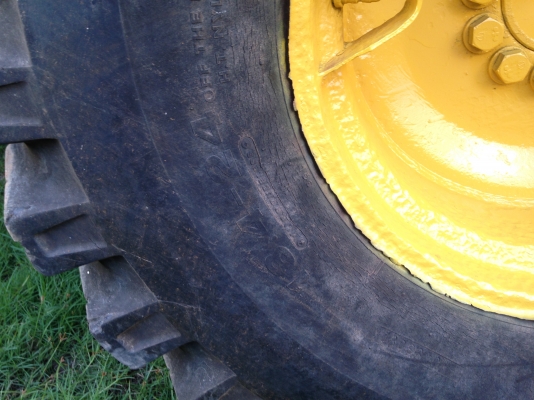 ขายรถตัก Komatsu WA 100-1 นำเข้า ยังไม่เคยใช้งานในเมืองไทย สภาพสวย พร้อมใช้ ราคาถูกมากๆ  081-9485494