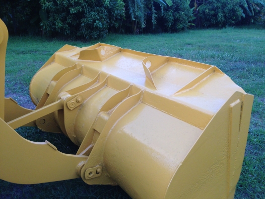 ขายรถตัก Komatsu WA 100-1 นำเข้า ยังไม่เคยใช้งานในเมืองไทย สภาพสวย พร้อมใช้ ราคาถูกมากๆ  081-9485494