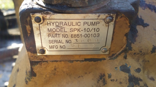 ขายด่วน ปั้มท้ายเครื่อง CAT E200B 320V1 ขายด่วน ปั้มท้ายเครื่อง CAT E200B 320V1