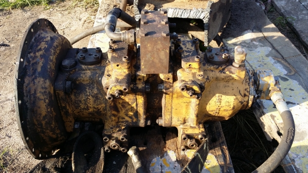 ขายด่วน ปั้มท้ายเครื่อง CAT E200B 320V1 ขายด่วน ปั้มท้ายเครื่อง CAT E200B 320V1