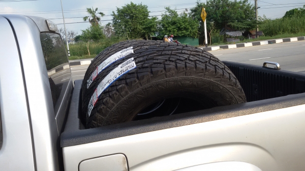 ขายแล้วครับยางใหม่ falken 265 75 16เส้นละ2900