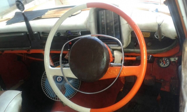 ขายBenz200Dเครื่องดีเซล6สูบขาย179000