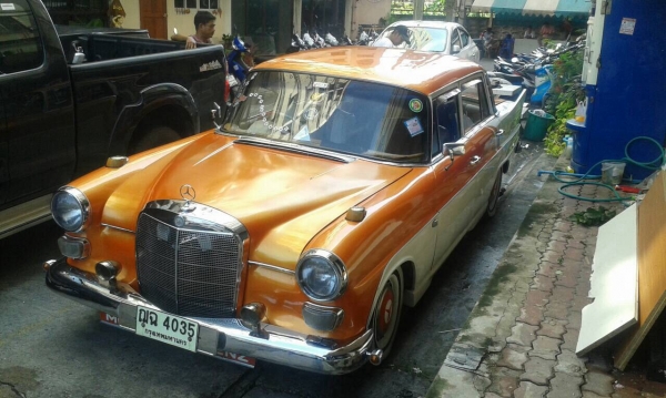ขายBenz200Dเครื่องดีเซล6สูบขาย179000