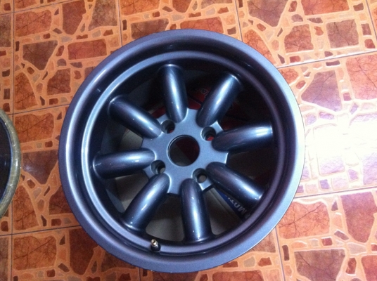 ขายล้อกล้วย ขอบ 15" กว้าง 8" 4:114 สภาพสวยงาม