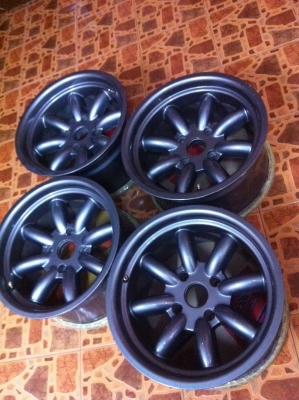 ขายล้อกล้วย ขอบ 15" กว้าง 8" 4:114 สภาพสวยงาม