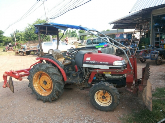 รถแทรกเตอร์ยันม่าร์ 35 แรงม้า 2 เพลา พร้อมอุปกรณ์ต่อพ่วง รถแทรกเตอร์ยันม่าร์ 35 แรงม้า 2 เพลา พร้อมอุปกรณ์ต่อพ่วง