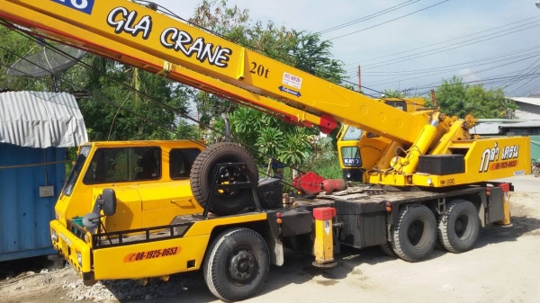 ขายด่วนรถเครน 20 ตัน ยี่ห้อ KATO พร้อมใช้