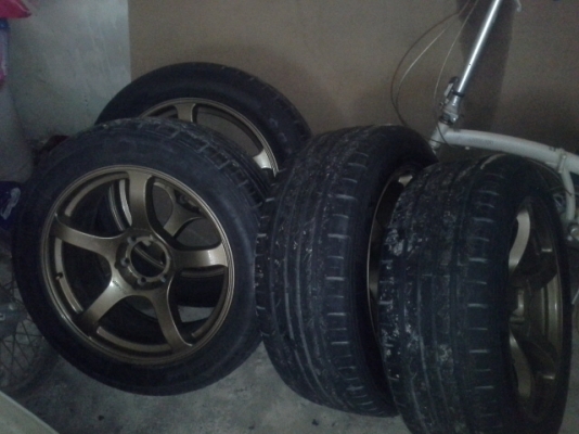 ขายล้อ 20 6รู   265 สวยๆ มีพร้อมยางครับ 2012