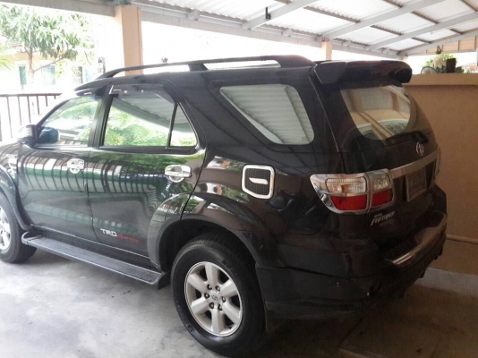 ขายรถบ้านTOYOTA FORTUNER3.0V เกียร์AT/WDดีเซลปี2010