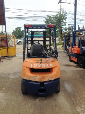 -:-*&bull;*ข า ย ร ถ ย ก เ ก่ า น อ ก*&bull;*-:-TOYOTA 7FG25 เสา3เมตร งายาว1.20เมตร แก๊สญี่ปุ่น สนใจติดต่อ083-062-0223(ปอนด์)