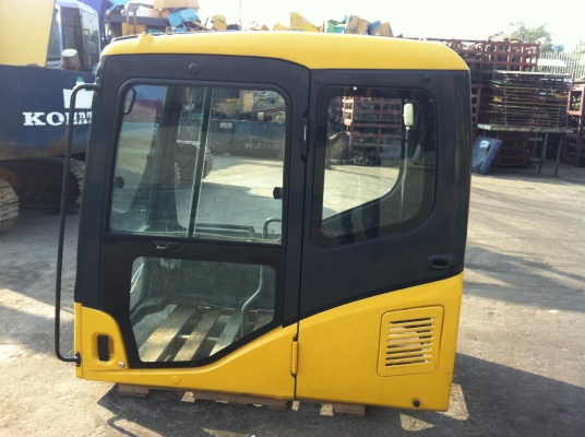 หัวเก๋งรถแบ็คโฮ KOMATSU'CAT