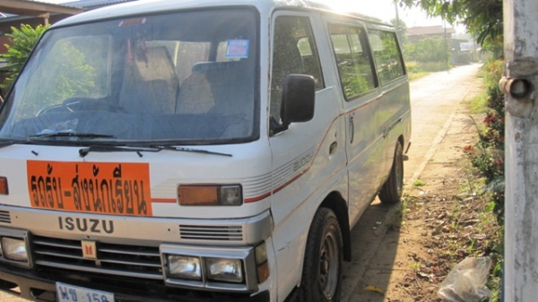 รถตู้บัดดี้ ไว้รับนักเรียนหรือบรรทุกของ รถตู้บัดดี้ ไว้รับนักเรียนหรือบรรทุกของ